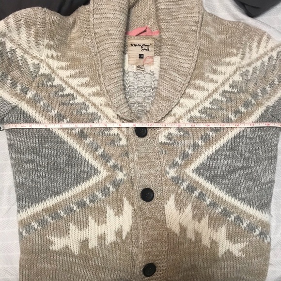 Triple Five Soul Sweater Sz Large - Picture 6 of 9